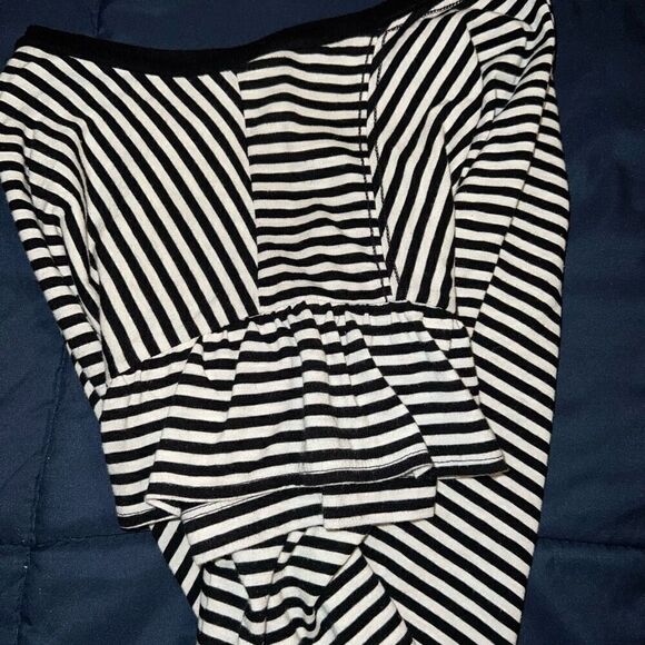 Madewell Ruffle-Sleeve Tee in Stripe black and white size XS - Picture 3 of 4